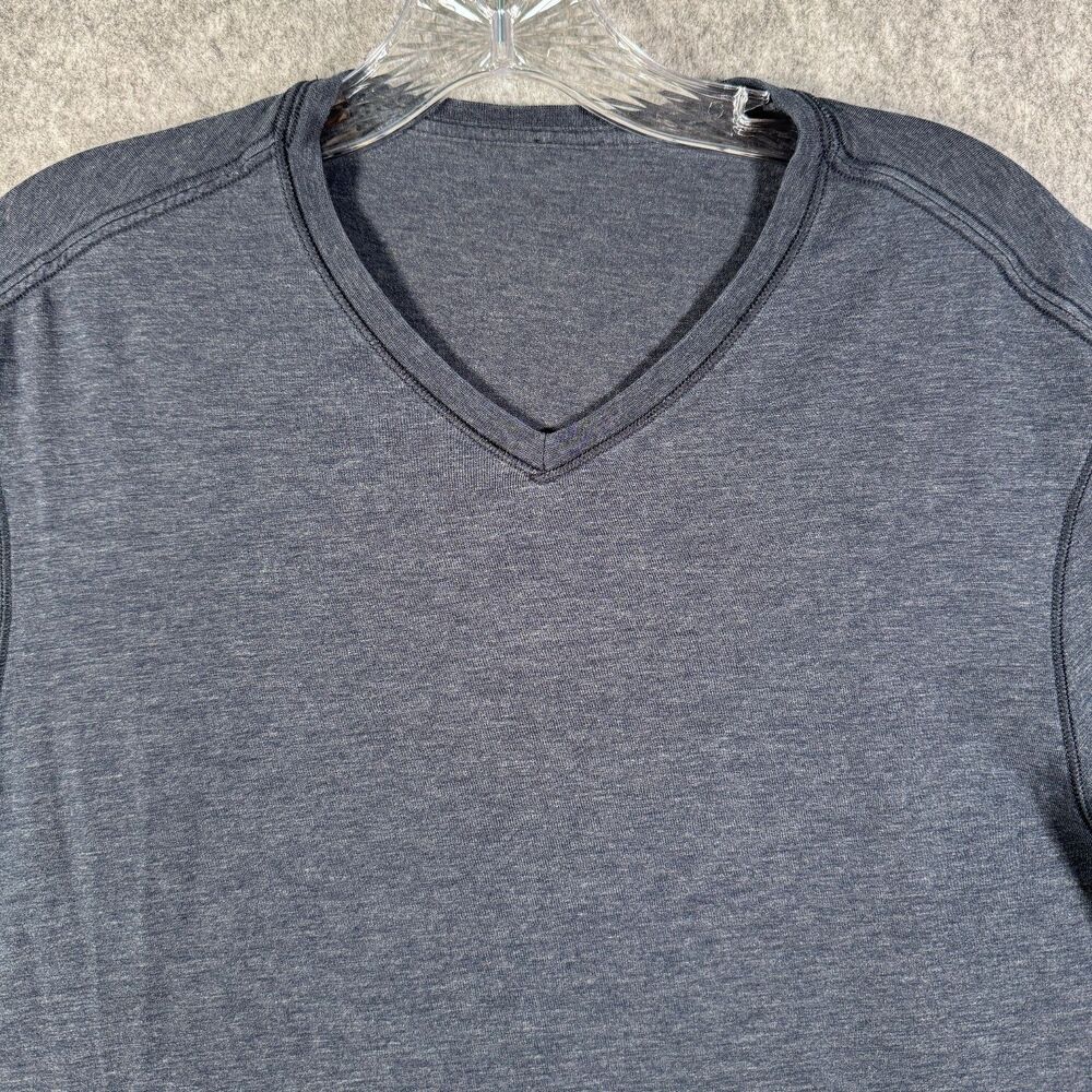Lululemon T Shirt Mens Size Medium Blue Heather V Neck Short Sleeve Casual Tee
